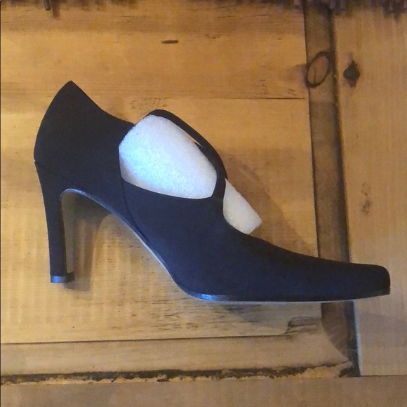 Saks Fifth Avenue Black Neoprene Pump - Picture 2 of 6